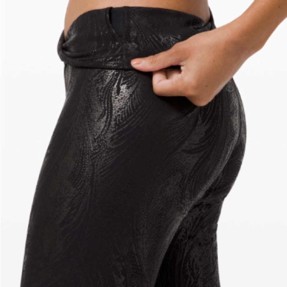 Lululemon - leggings - size 2 - Black - NWOT*